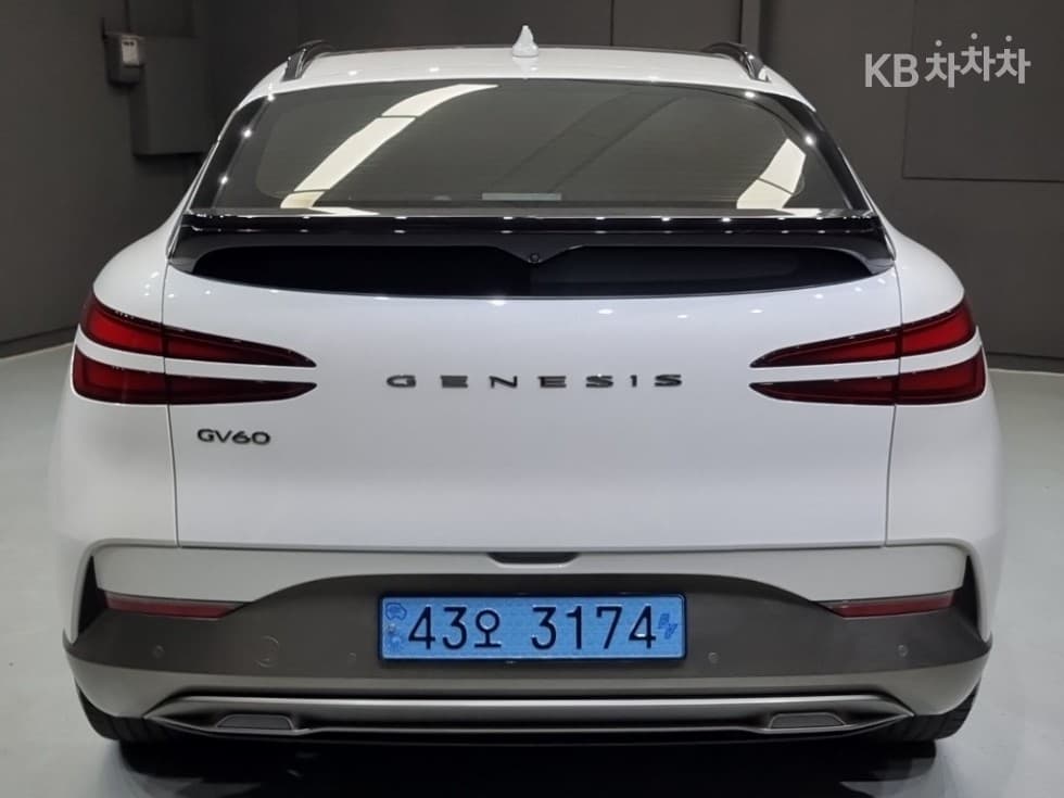 Дженезис GV60Стандартен 2WD Стандартен - 3