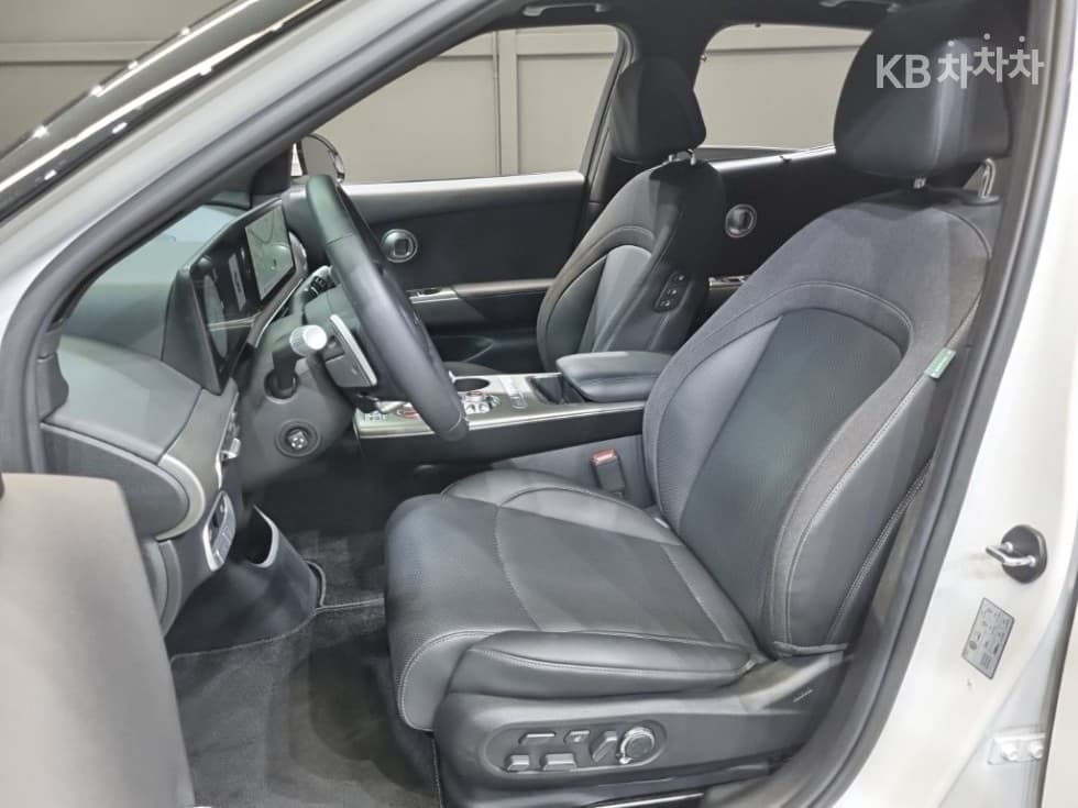 Дженезис GV60Стандартен 2WD Стандартен - 17