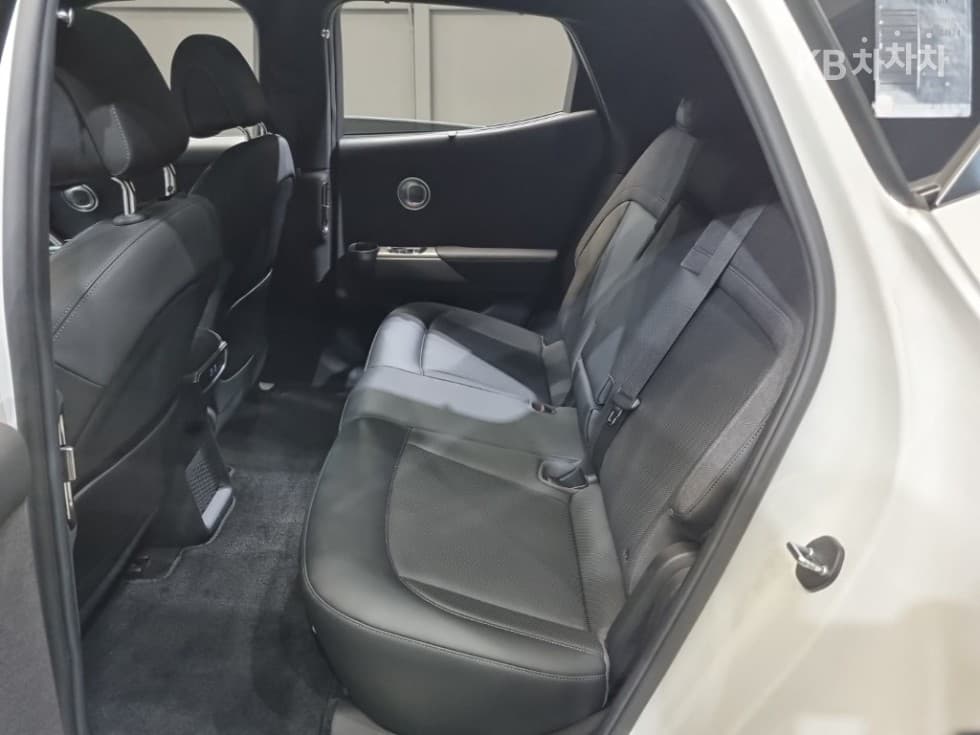 Дженезис GV60Стандартен 2WD Стандартен - 18