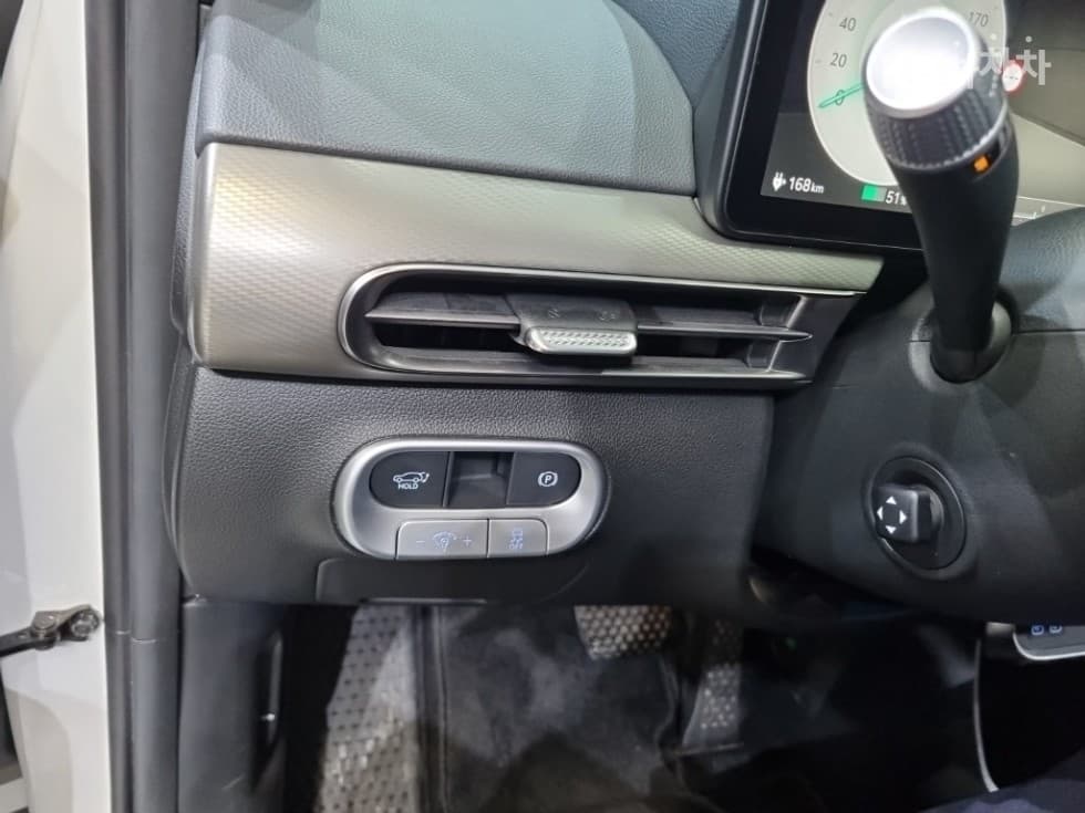 Дженезис GV60Стандартен 2WD Стандартен - 21