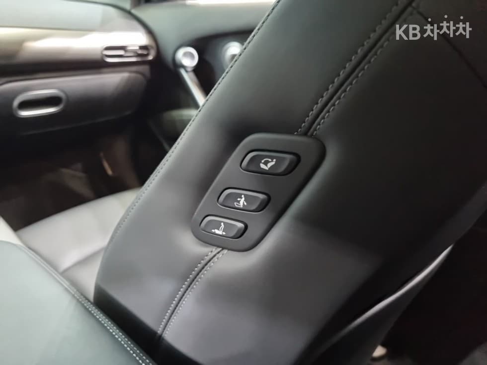 Дженезис GV60Стандартен 2WD Стандартен - 24