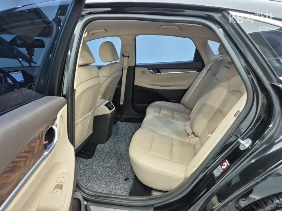 Хюндай Grandeur (Azera)IG2.4 Premium Стандартен - 12