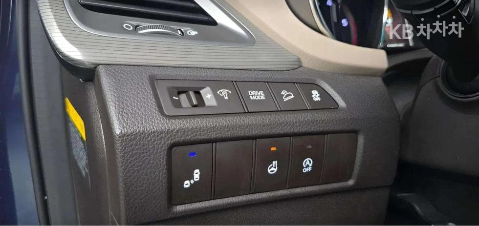 Hyundai The New (facelift) 맥스CruzeDiesel(e-VGT)R2.2 2WD Exclusive Special (special feature/edition) 6Seater승 - 9
