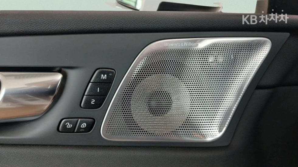 Volvo XC60 Второ поколениеB6 Inscription - 8