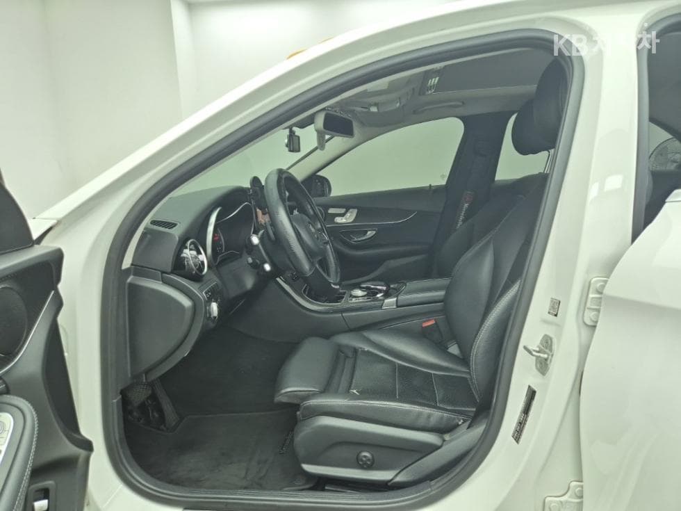 Mercedes-Benz The New (фейслифт) C-КласC220 d - 11