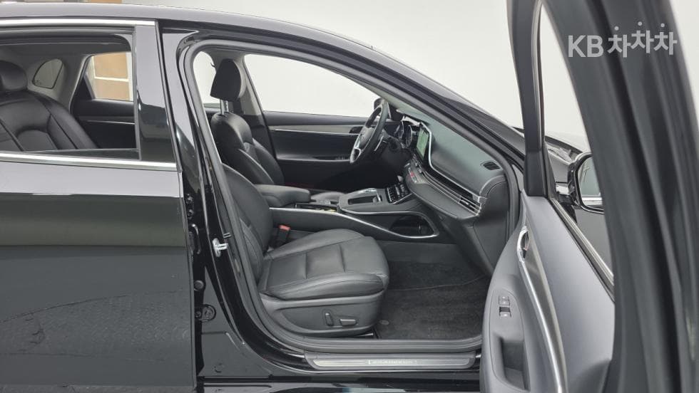 Хюндай The New (фейслифт) Grandeur (Azera)2.5 Premium - 10