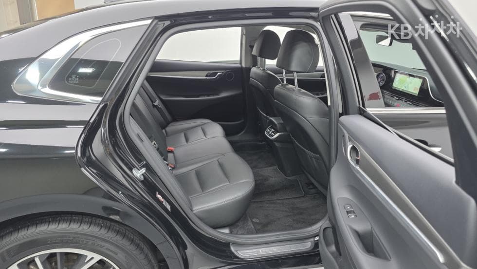 Хюндай The New (фейслифт) Grandeur (Azera)2.5 Premium - 11