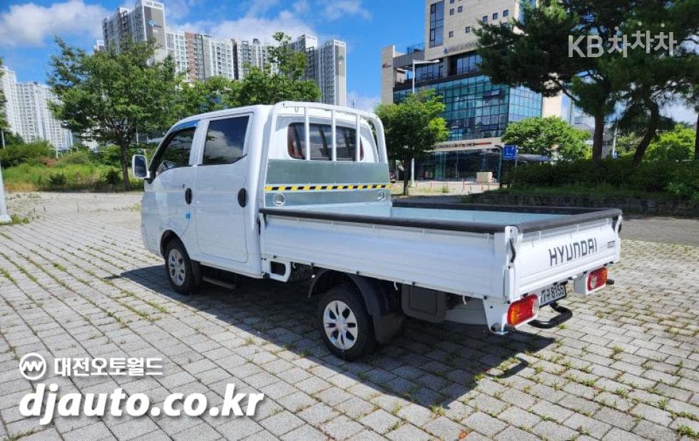 Хюндай Porter 2Удължено междуосие Двойна Кабина LPG Premium - 4
