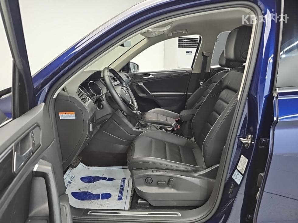Volkswagen The New (фейслифт) Tiguan2.0 Турбо Дизел Инжекция Premium - 11