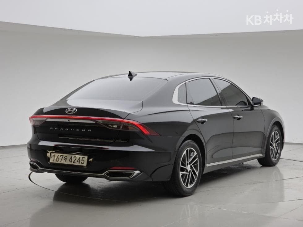 Hyundai The New (facelift) Grandeur (Azera)2.5 Premium - 3