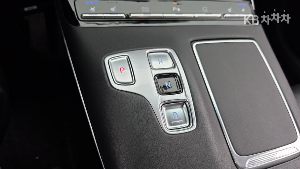 Hyundai The New (facelift) Grandeur (Azera)2.5 Premium - 12