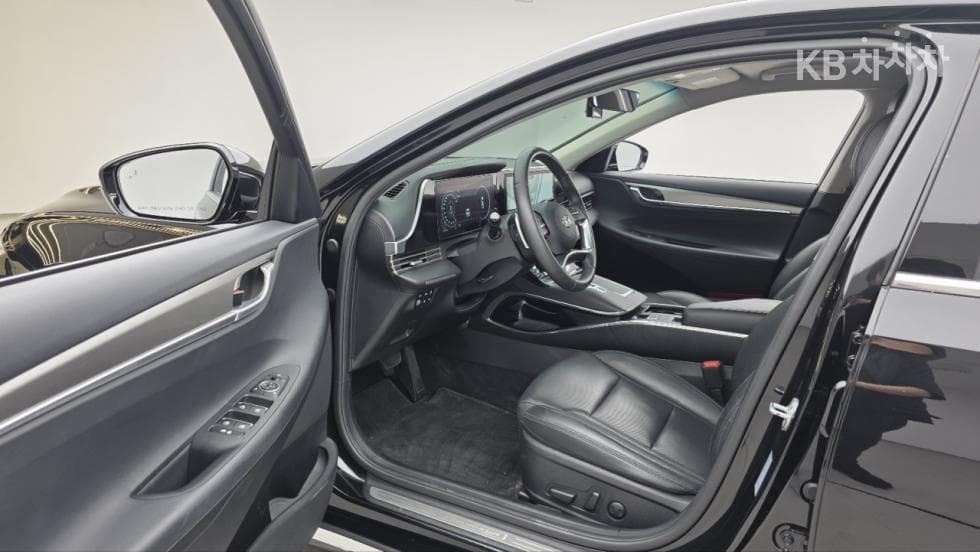 Hyundai The New (facelift) Grandeur (Azera)2.5 Premium - 14
