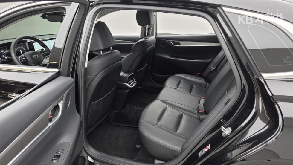Hyundai The New (facelift) Grandeur (Azera)2.5 Premium - 15