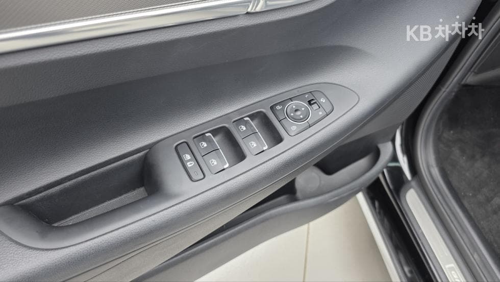 Hyundai The New (facelift) Grandeur (Azera)2.5 Premium - 18
