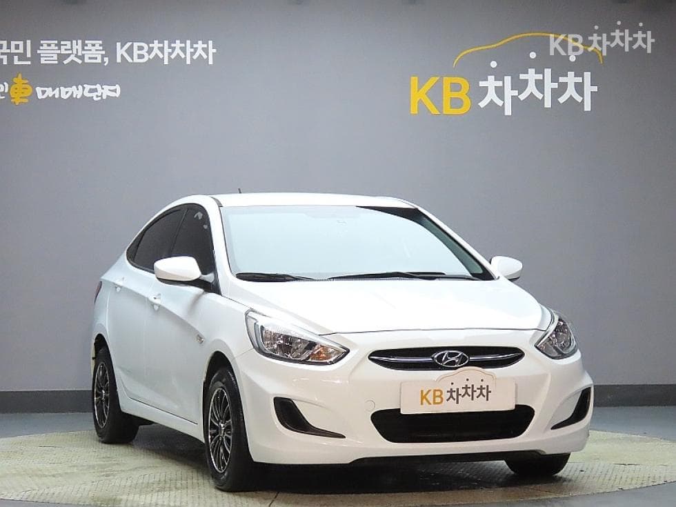 Хюндай Акцент(신형)1.4 VVT Смарт - 3