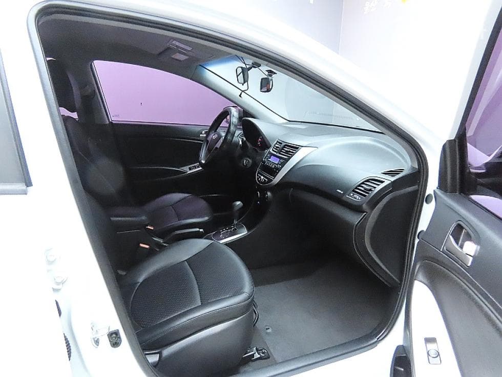 Хюндай Акцент(신형)1.4 VVT Смарт - 11