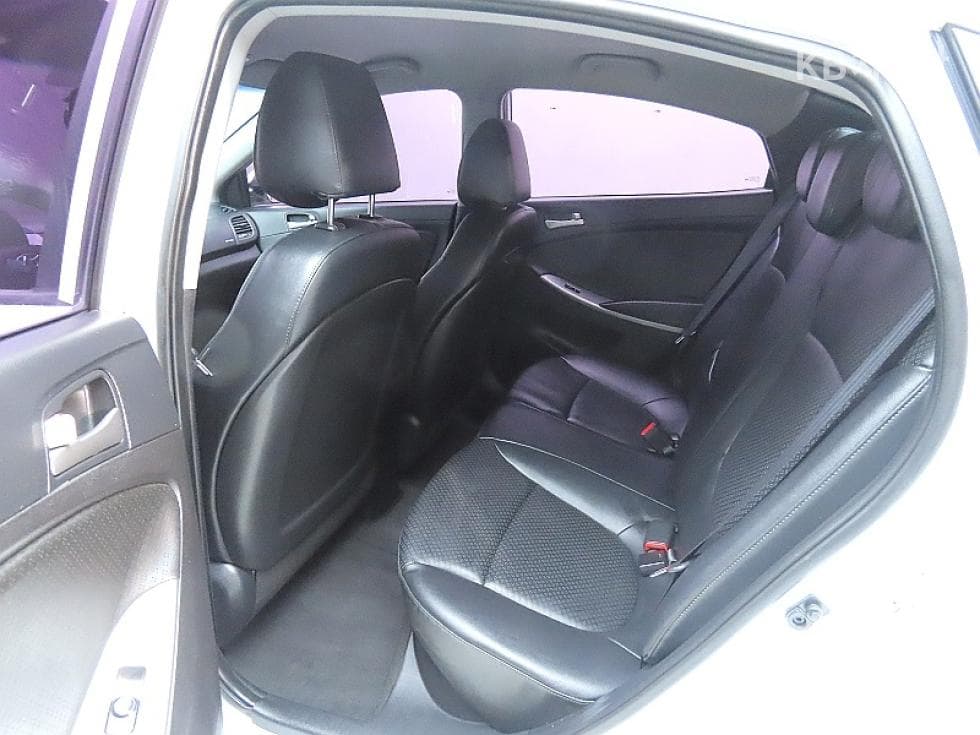 Хюндай Акцент(신형)1.4 VVT Смарт - 12