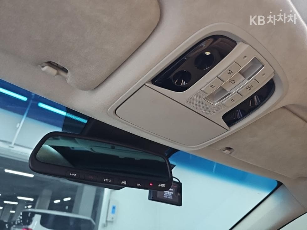 Киа K7 Premiere2.5 GDi X 에디션 - 18
