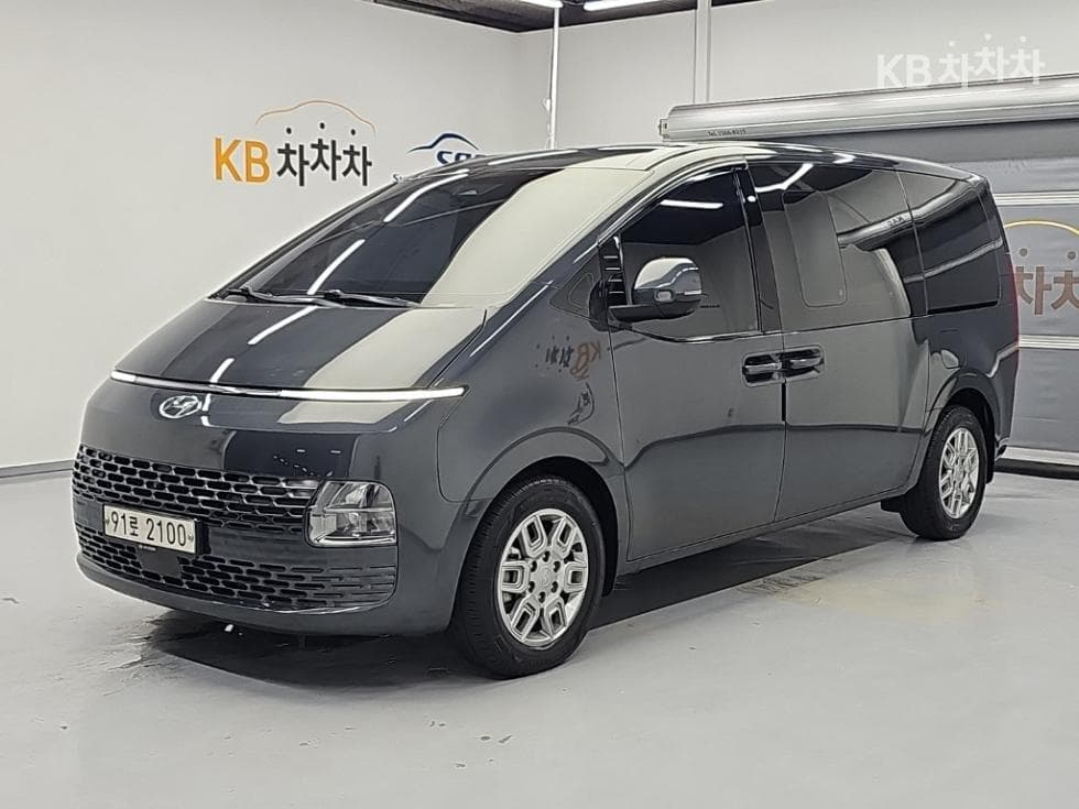 Хюндай Staria Cargo 2.2 Cargo 5 Modern - Image 1