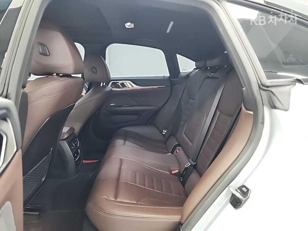 BMW 4시리즈 (G22)420i Gran Coupe M Sport Performance Package - 12