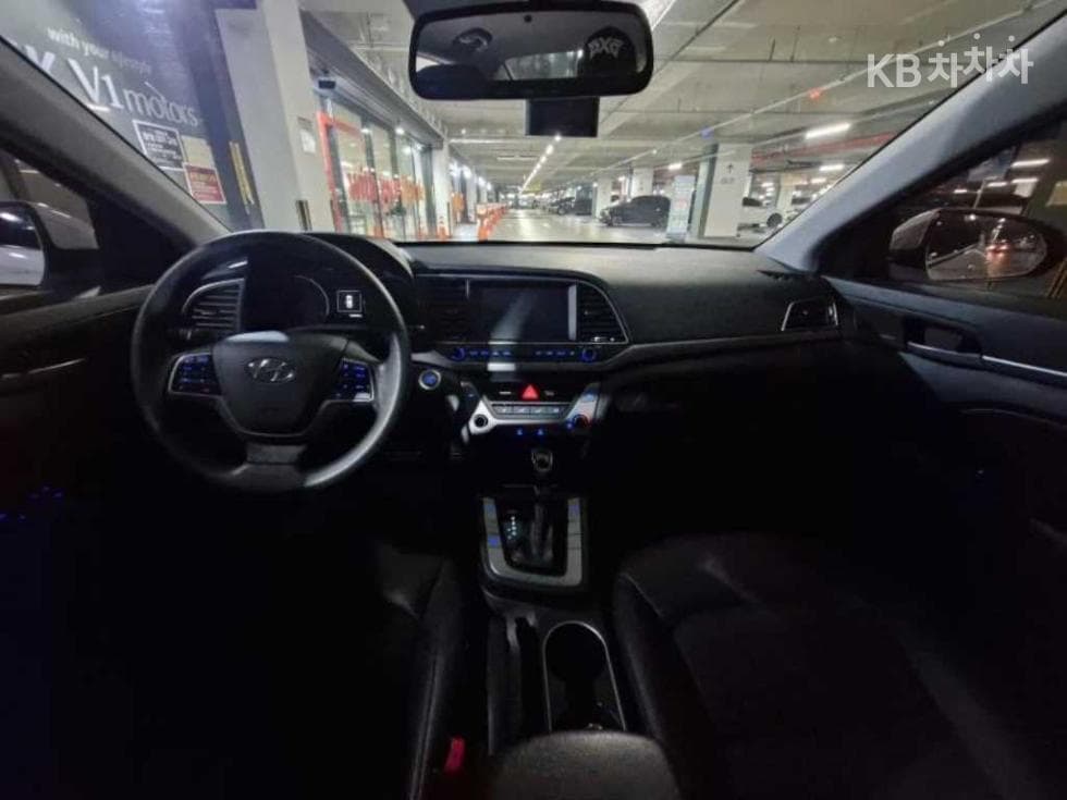 Хюндай Avante (Elantra)AD1.6 GDi Value Plus - 6