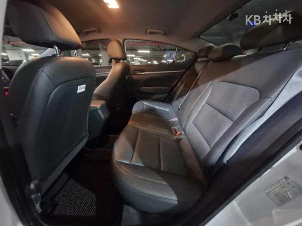 Хюндай Avante (Elantra)AD1.6 GDi Value Plus - 11