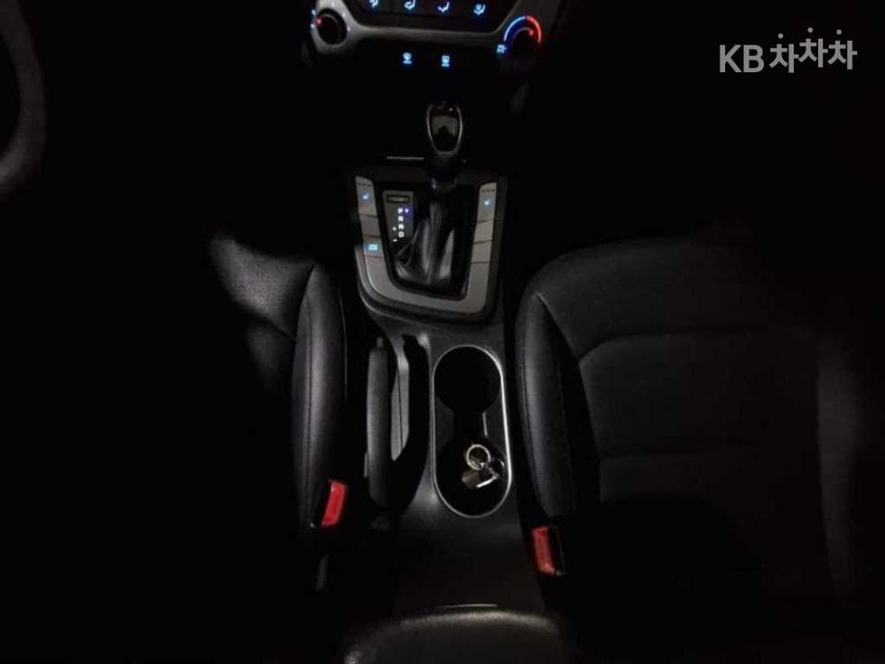 Хюндай Avante (Elantra)AD1.6 GDi Value Plus - 12