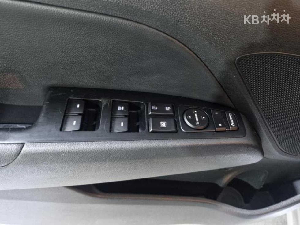 Хюндай Avante (Elantra)AD1.6 GDi Value Plus - 16