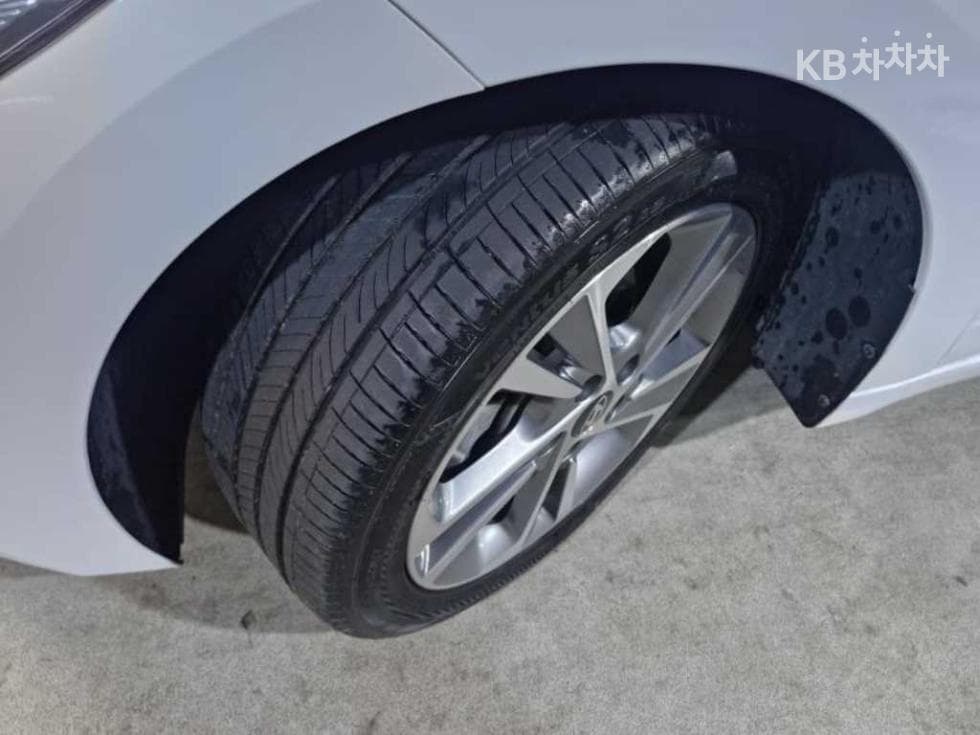 Хюндай Avante (Elantra)AD1.6 GDi Value Plus - 20