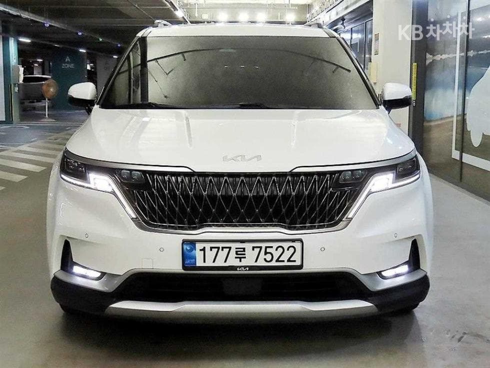 Kia Carnival 4th generationD2.2 9-seater Prestige - 2