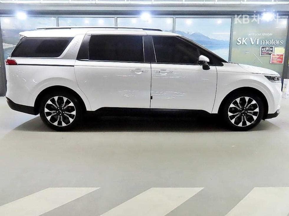 Kia Carnival 4th generationD2.2 9-seater Prestige - 3