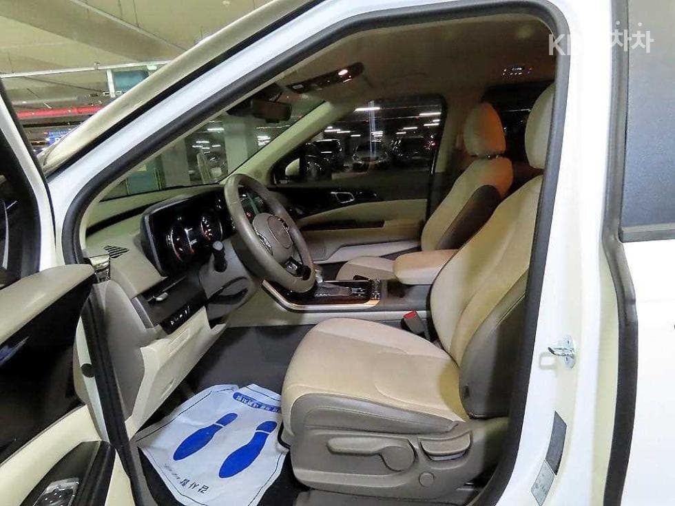 Kia Carnival 4th generationD2.2 9-seater Prestige - 6