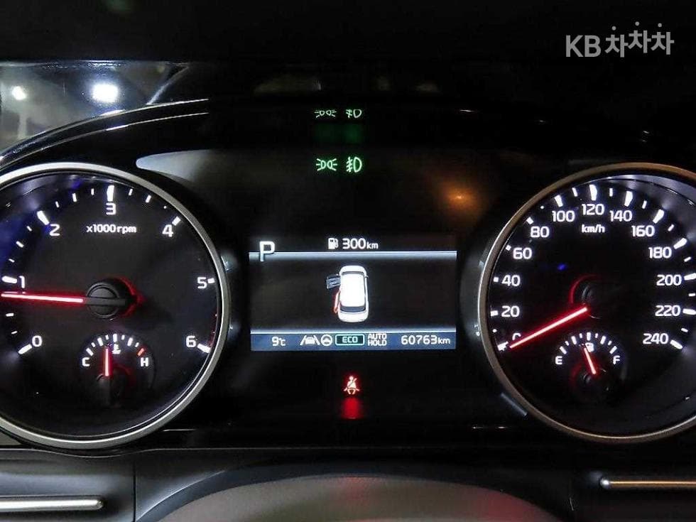 Kia Carnival 4th generationD2.2 9-seater Prestige - 9