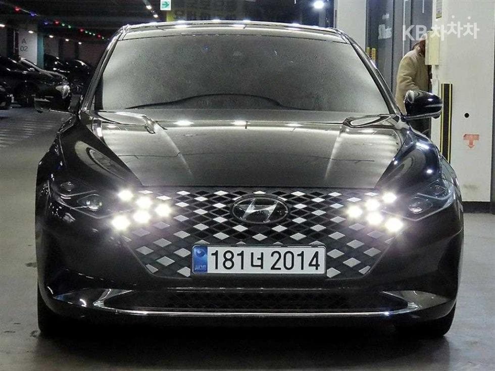 Hyundai The New (facelift) Grandeur (Azera)2.5 Premium 초이스 - 2