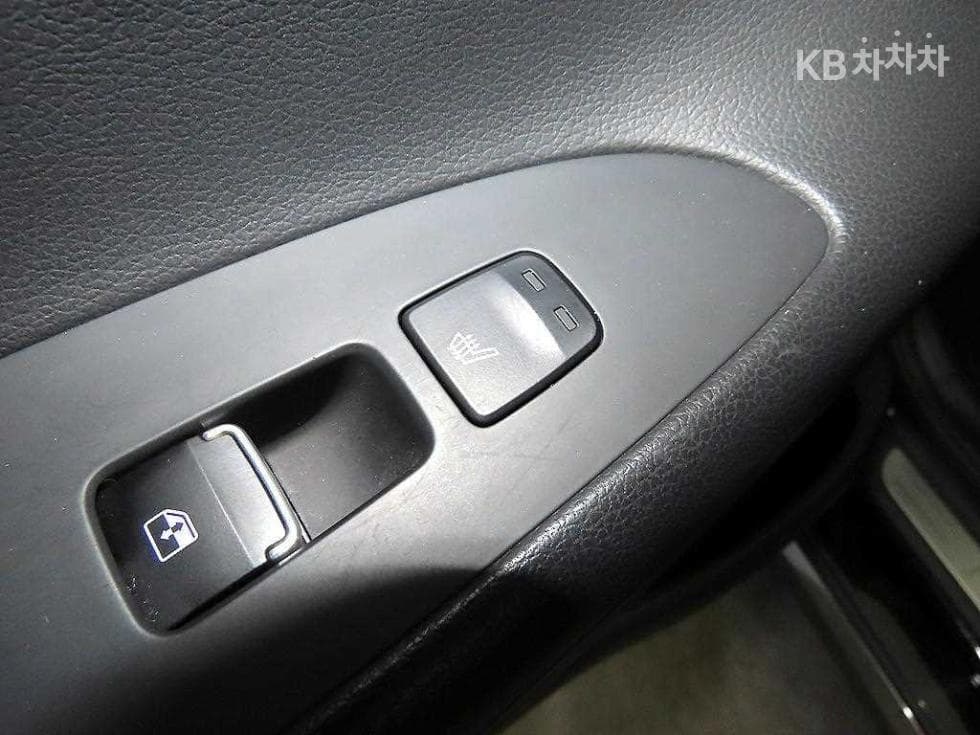 Hyundai The New (facelift) Grandeur (Azera)2.5 Premium 초이스 - 15