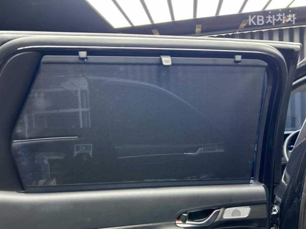 Hyundai Palisade3.8 Gasoline 7-seater (Limousine) AWD Prestige - 8