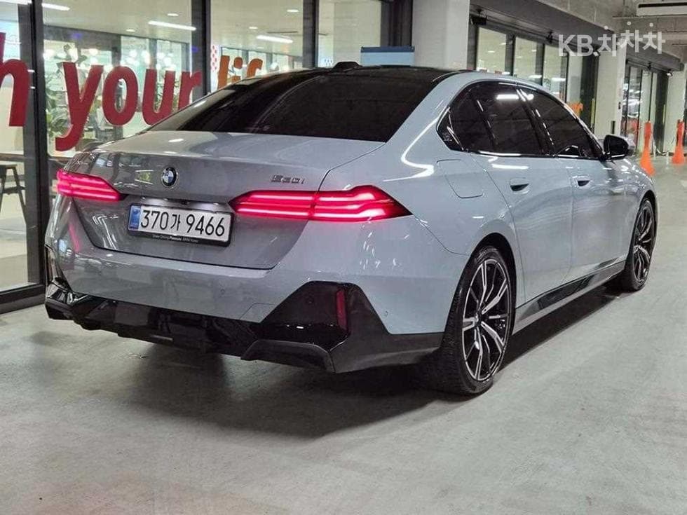 BMW New5 Series(G60)530i xDrive M Sport - 4