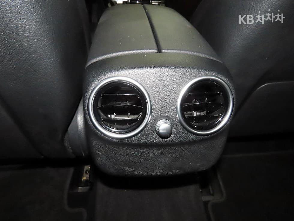Mercedes-Benz The New (фейслифт) C-КласC200 W205 - 18