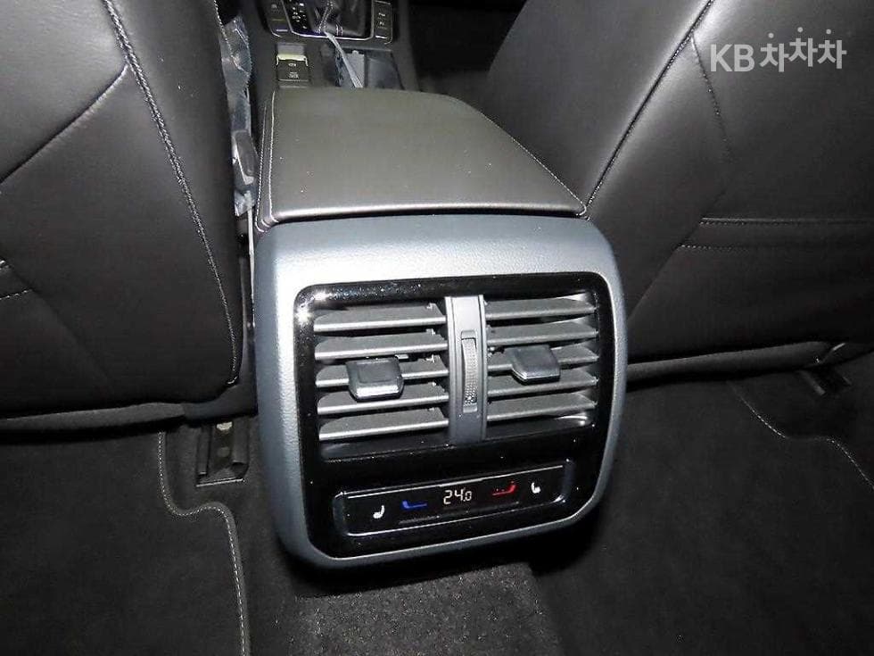 Volkswagen Arteon2.0 Турбо Дизел Инжекция 4x4 Prestige - 16