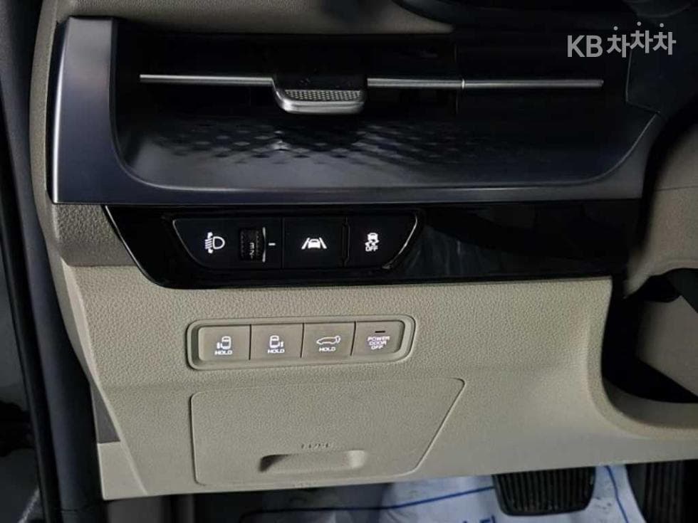Киа Канивал 4-то поколениеВисок Лимузин (Канивал) G3.5 GDI 7-местен (Лимузин) Signature - 16