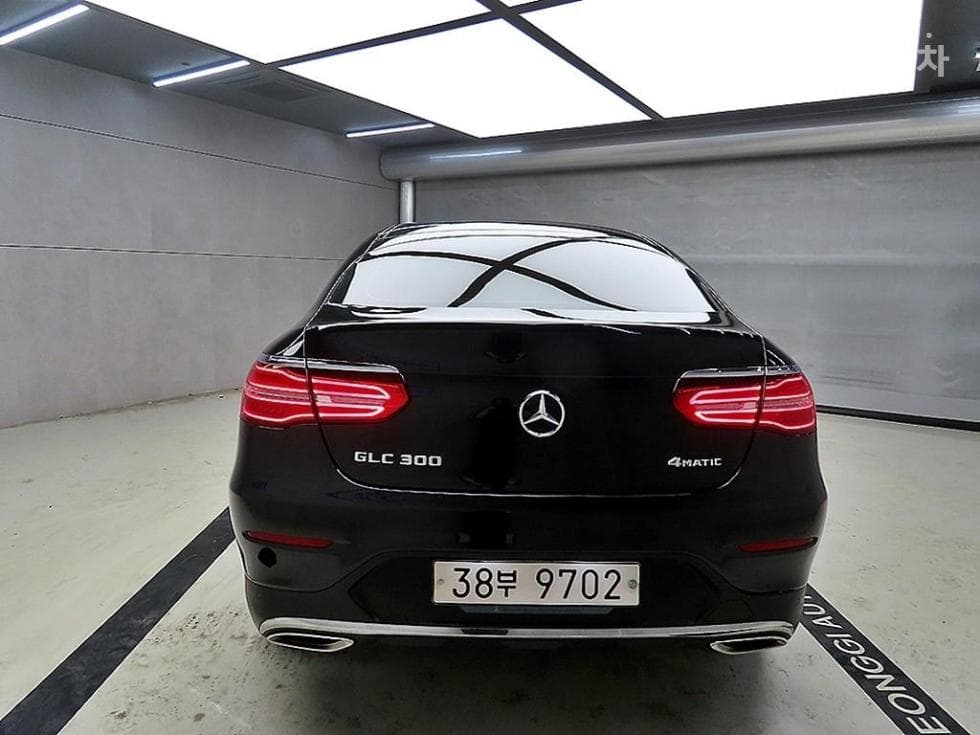 Mercedes-Benz GLC(X253)300 4Matic Coupe Standard - 3