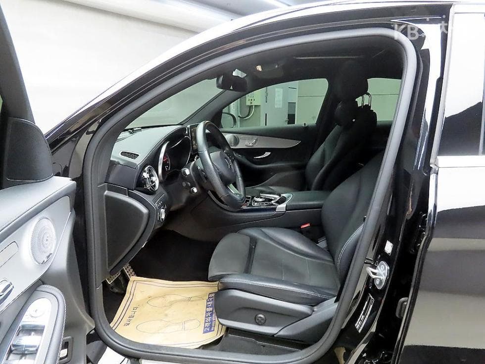 Mercedes-Benz GLC(X253)300 4Matic Coupe Standard - 5