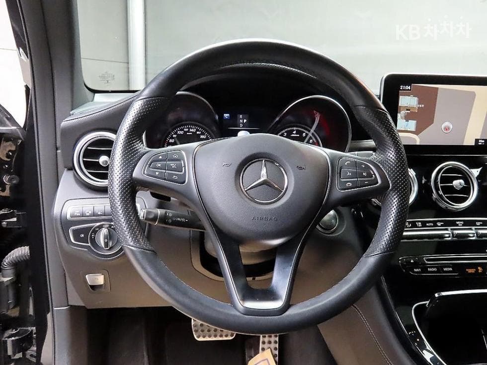Mercedes-Benz GLC(X253)300 4Matic Coupe Standard - 9