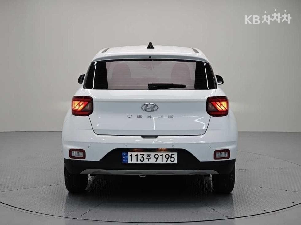 Hyundai VenueGasoline 1.6 Modern Plus - 3