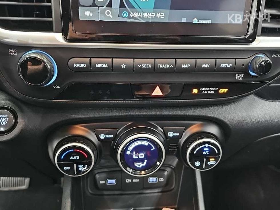Hyundai VenueGasoline 1.6 Modern Plus - 10