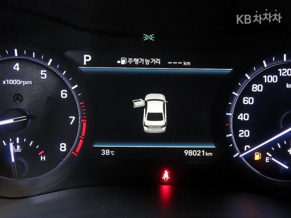 Genesis G803.8 GDI AWD Prestige - 9
