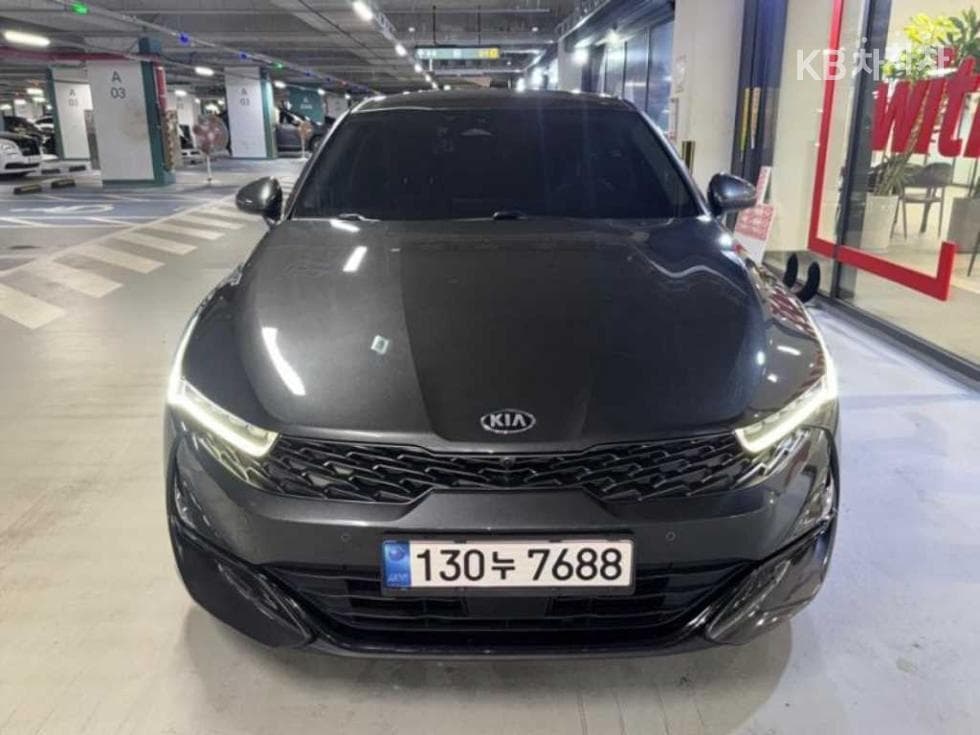 Kia K5 3rd Gen 2.0 Gasoline Noblesse - Image 1