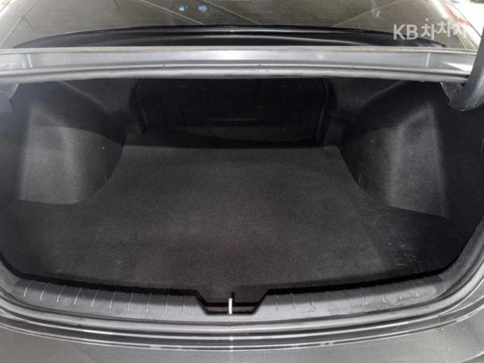Kia K5 3rd Gen2.0 Gasoline Noblesse - 18