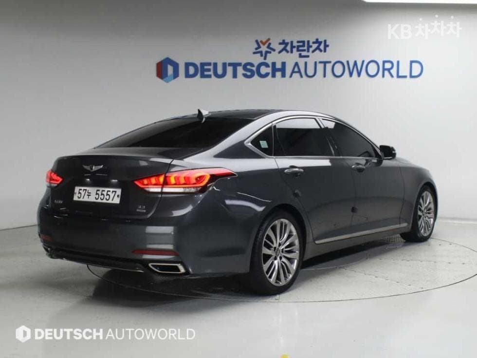 Genesis G803.3 GDI AWD Prestige - 2