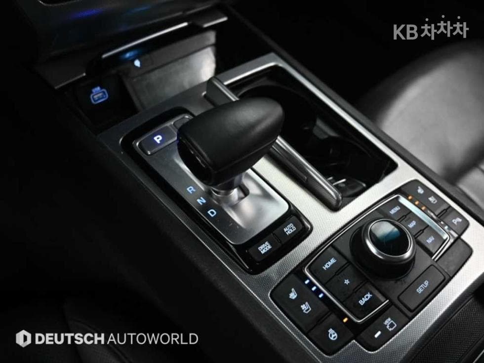 Genesis G803.3 GDI AWD Prestige - 9